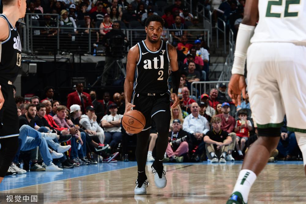 的表扬而引 的表扬而引