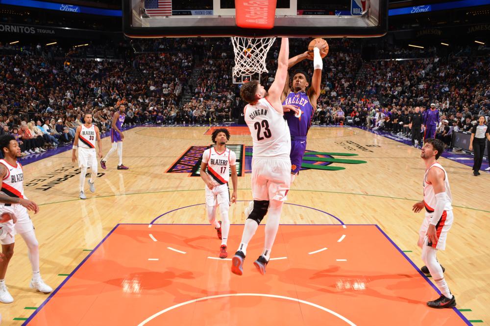 舞台上继续 舞台上继续